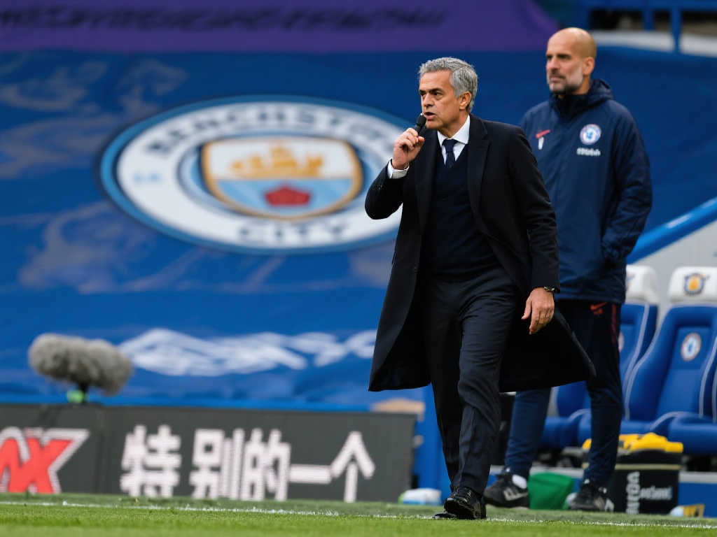 往履歷極為 往履歷極為